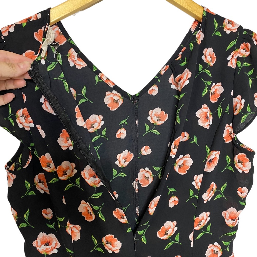 Sweet Wanderer Romper Medium Black Floral - Picture 3 of 4